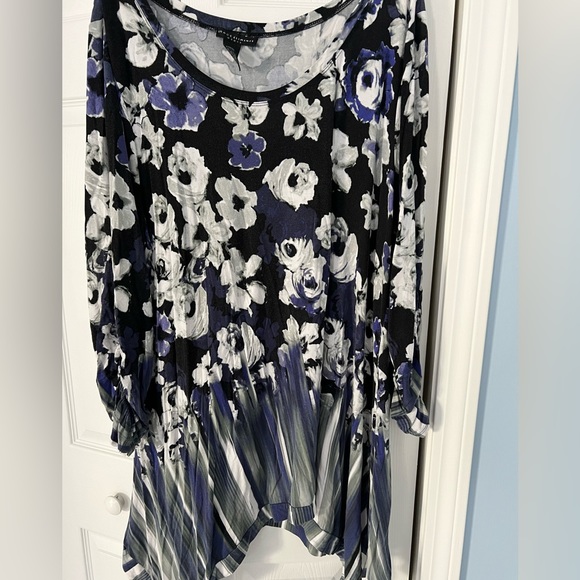 Sharkbite tunic - Picture 1 of 2